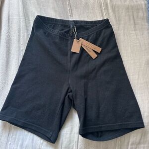 NWT SKIMS Black Outdoor biker shorts